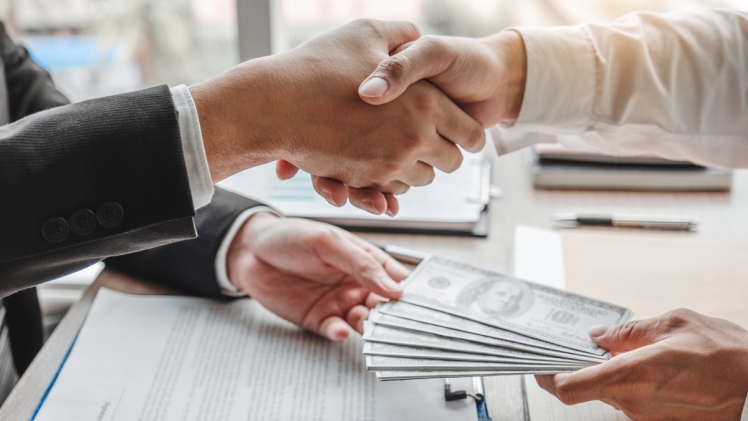 Factors To Stay Clear of Payday Loans